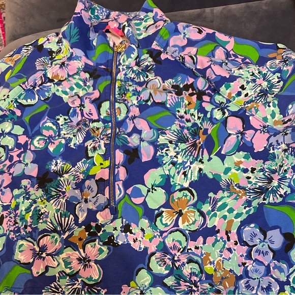 EUC Lilly Pulitzer Skipper Popover Blue Grotto Twilight Tropics UPF 50+ Size XL - Picture 6 of 6